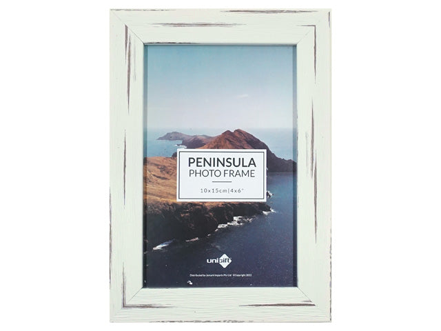 white washed wooden frame; rectangular shape; holds 10x15cm photo; glass front cover;