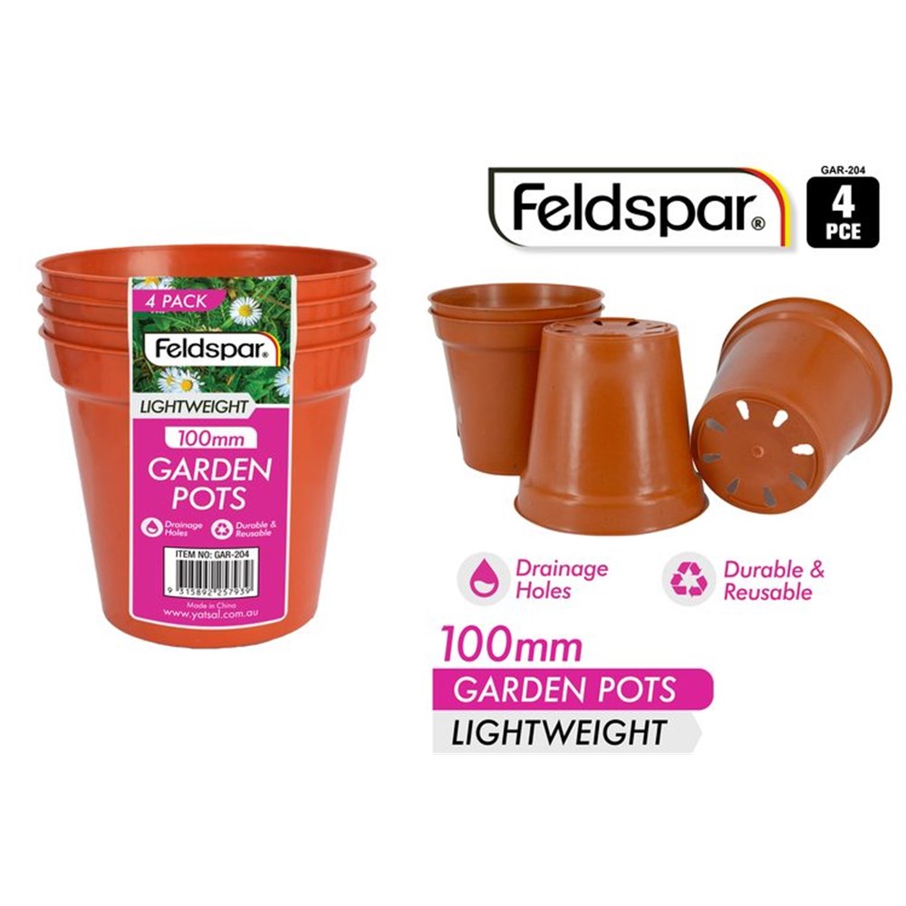 terracotta colour; stacked packaging of four pots; plastic material appearance; drainage holes on base;