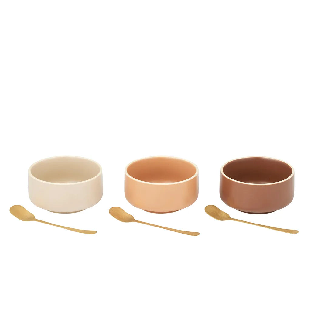 Set includes bowl and spoon; Bowl shape is round with flat base; Three earthy colours: cream, terracotta, brown; Spoon has a matte gold finish; Bowl size approximately 10cm diameter by 5cm height;