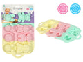 mould has six animal shapes; three pastel colours: yellow, pink, green; silicone material with flexible texture; packaging shows child in chef hat; icons indicate BPA free and motor skill benefits;